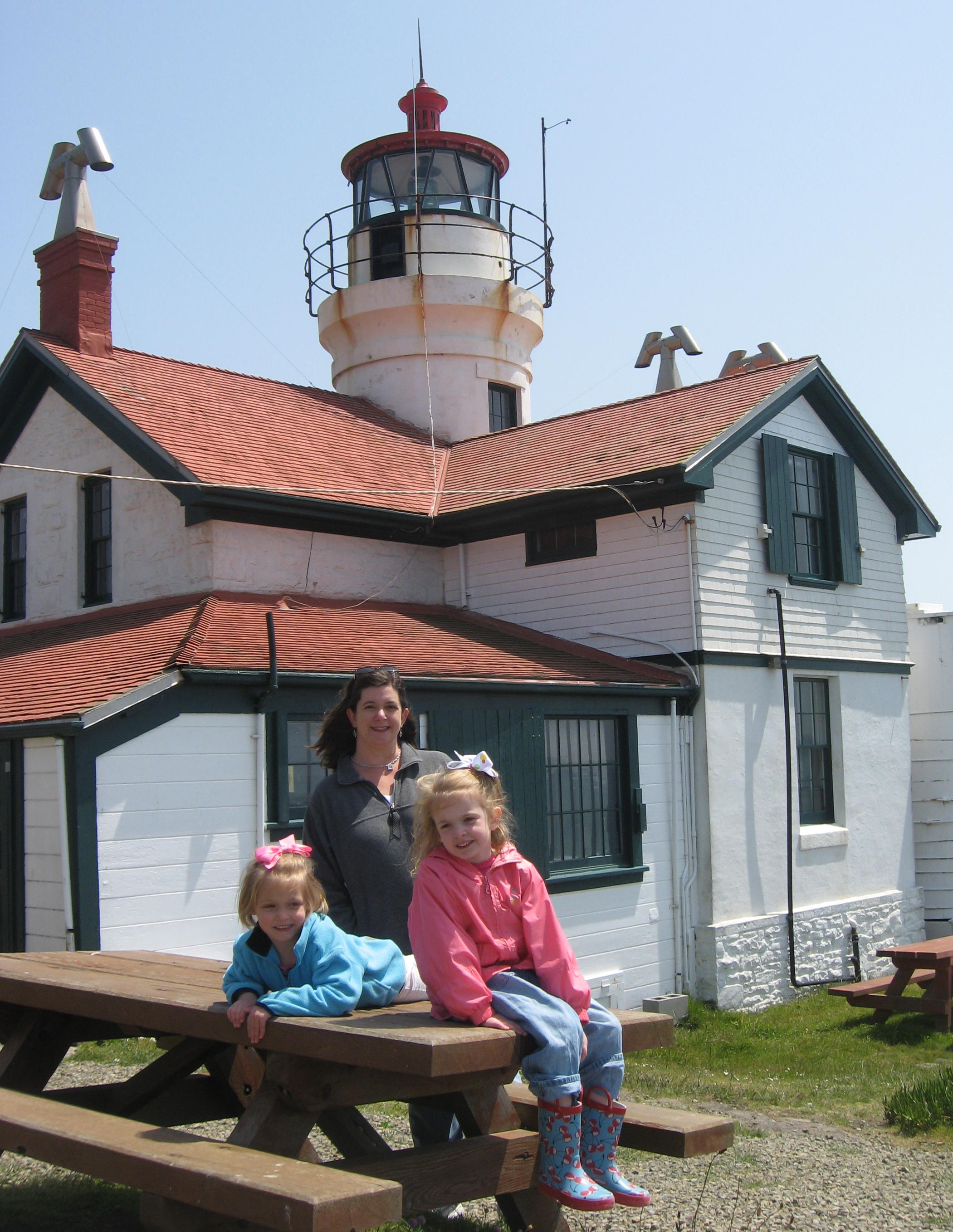  2008_05_09 Crescent City lighthouse BJC.jpg 